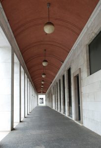 PORTICO LATERALE